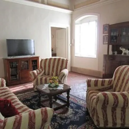 Elvia Apartment Valpromaro